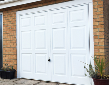 Hormann 2004 Up and Over Garage Door in White 